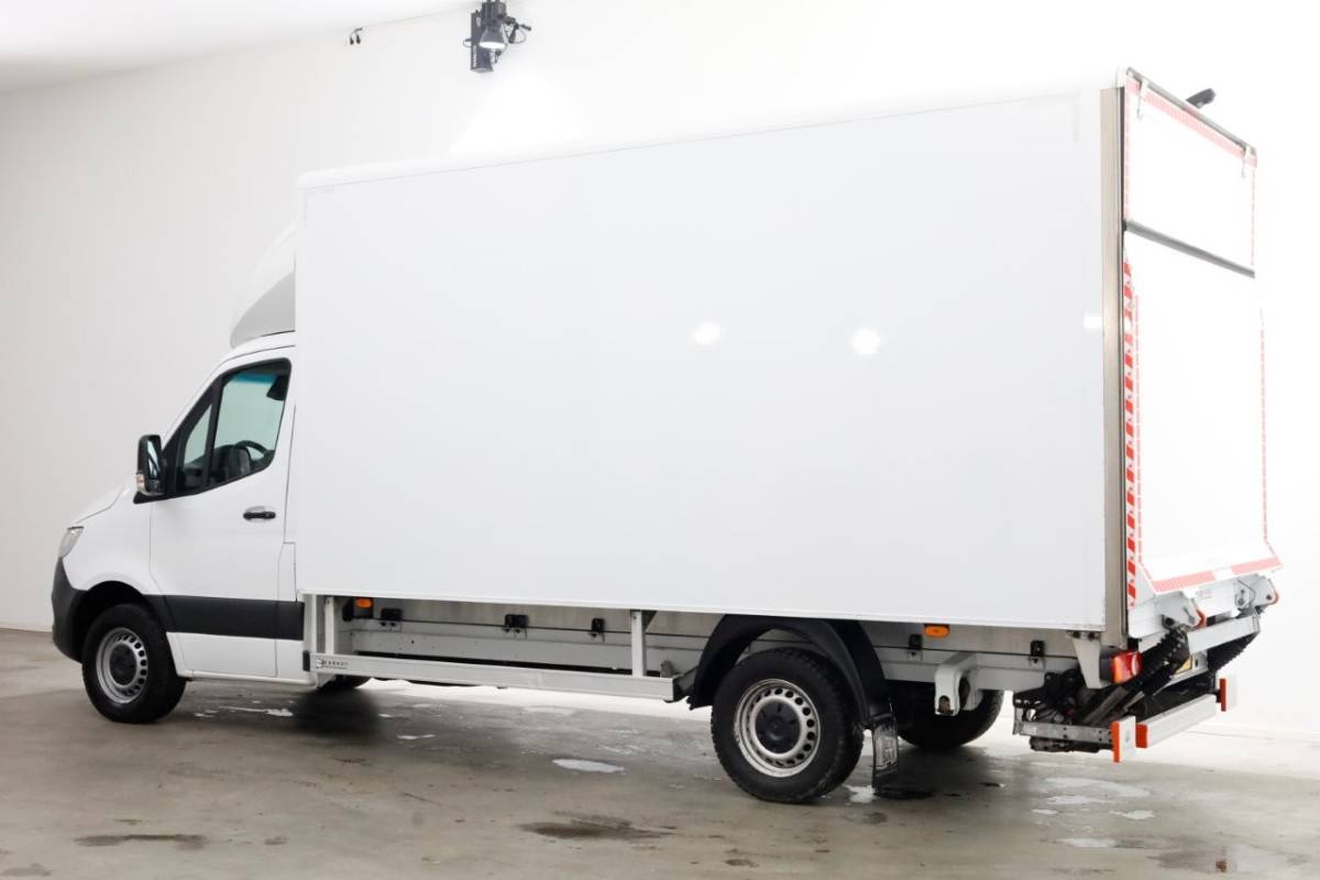 Mercedes-Benz Sprinter Mercedes-Benz Sprinter 314 CDI 143pk E6 Bakwagen met laadklep en zijdeur L440 975kg Laadverm. 01-2020