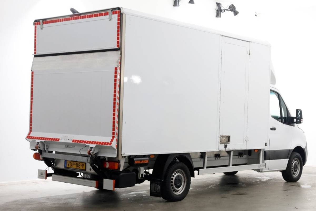 Mercedes-Benz Sprinter Mercedes-Benz Sprinter 314 CDI 143pk E6 Bakwagen met laadklep en zijdeur L440 975kg Laadverm. 01-2020