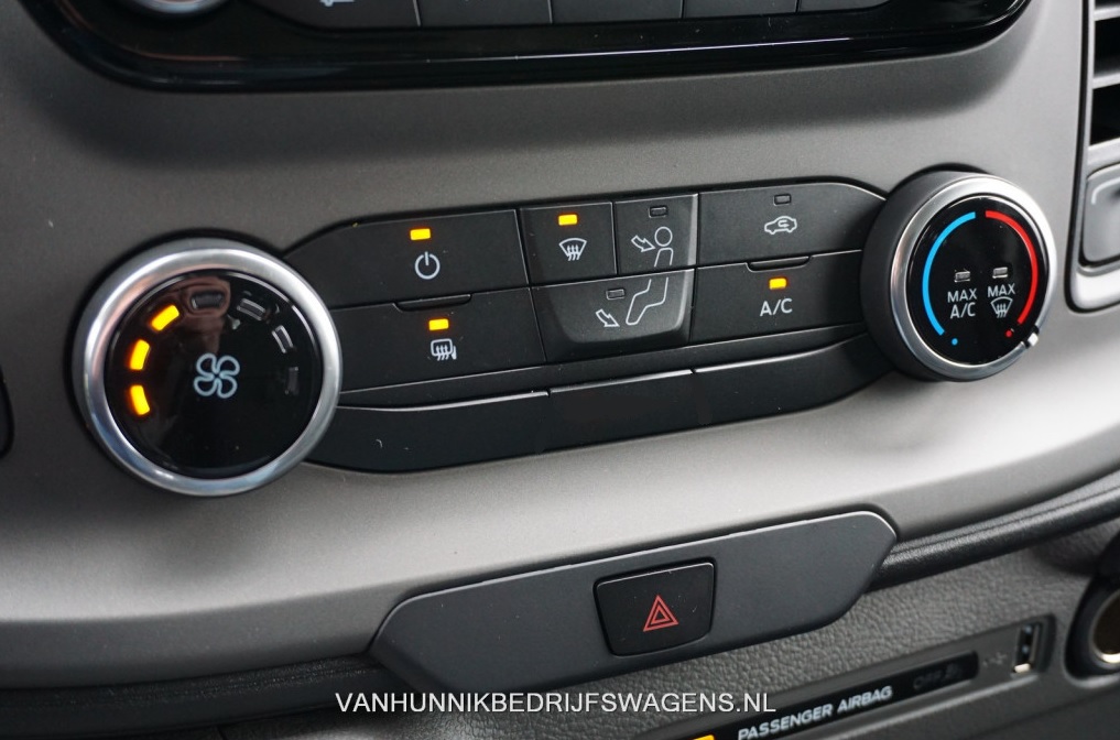 Ford Transit Custom Ford Transit Custom 300L 130 PK Trend DEMO Auto BPM VRIJ!! Airco, Cruise, PDC, Navi!! NR. 320