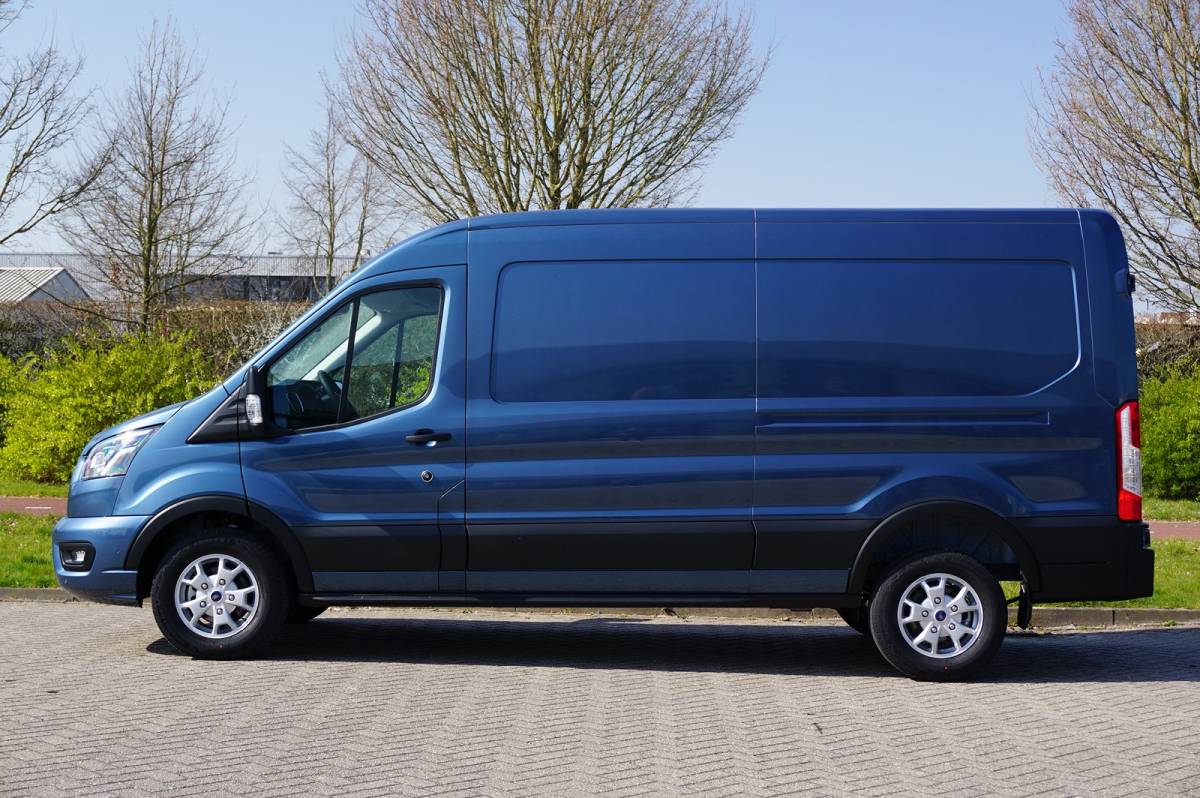 Ford Transit Ford Transit 350L 170PK L3H2 Limited AUT BPM VRIJ!! 12″ Sync4 Navi + Camera, LM Velg, Xenon!! NR. 225