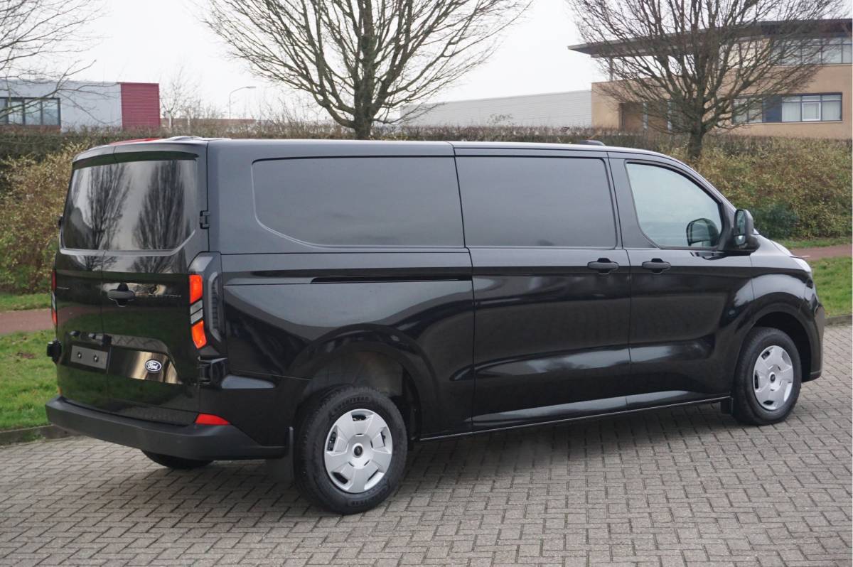 Ford Transit Custom Ford Transit Custom 300L 136PK Trend BPM VRIJ!! 13″ Sync Scherm incl. Apple CP/ Android A, Cam, LED!! NR. 100