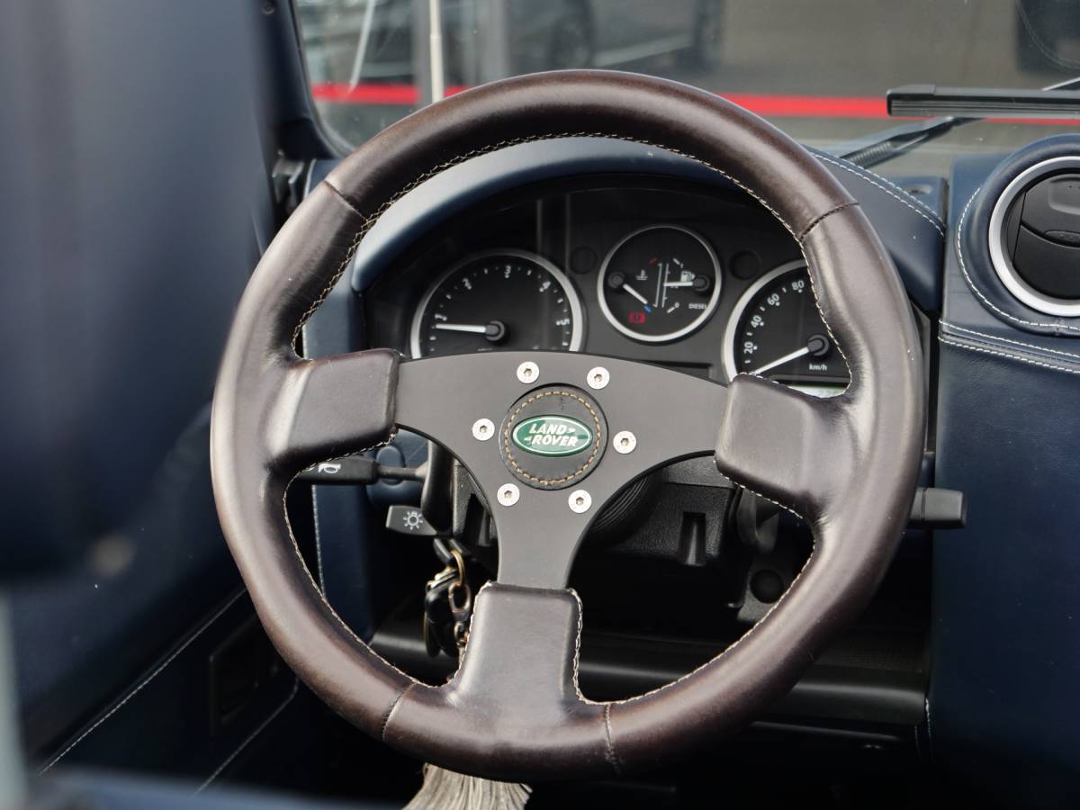 Land Rover Defender Land Rover Defender 2.4 TD Soft Top 90 | voor de liefhebber | unieke uitvoering..