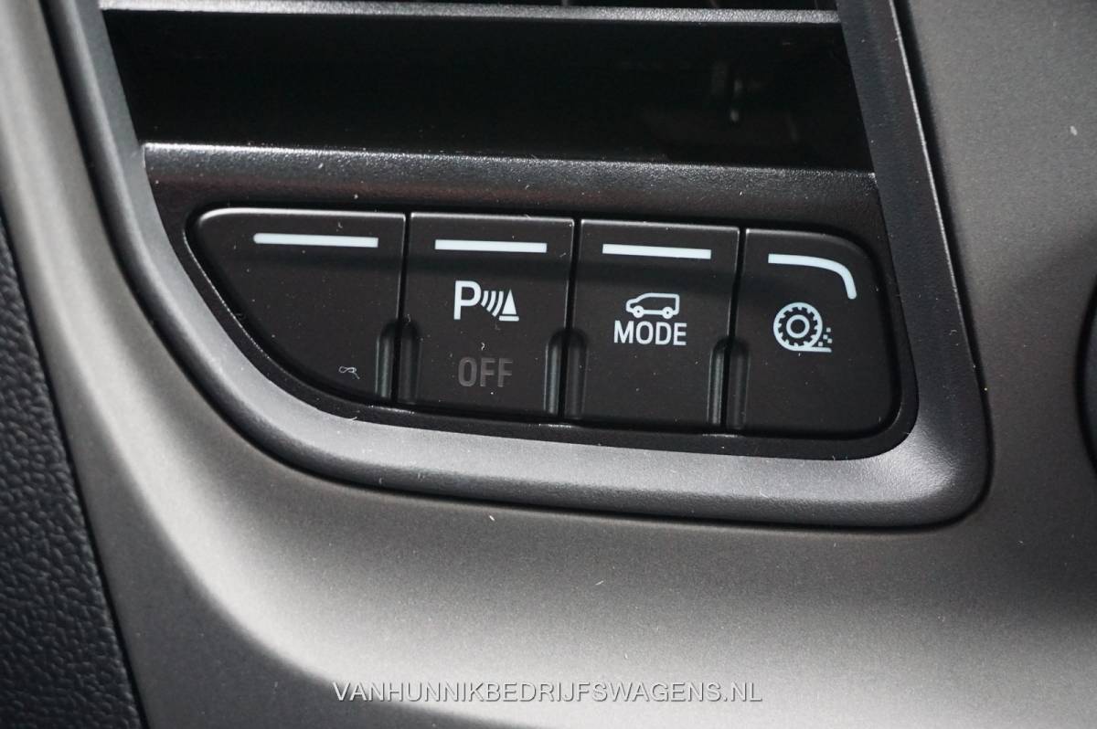 Ford Transit Custom Ford Transit Custom 300L 130 PK Trend BPM VRIJ!! Airco, Cruise, PDC, Navi!! NR. 323