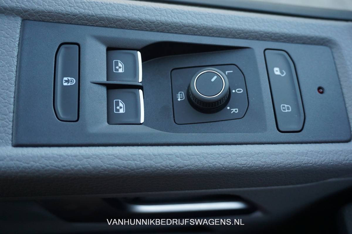 Volkswagen Transporter Volkswagen Transporter DC Highline 2.0TDI 204PK BPM VRIJ!! Navi, Camera, Cruise, LED, 18″ LM!! NR. 554
