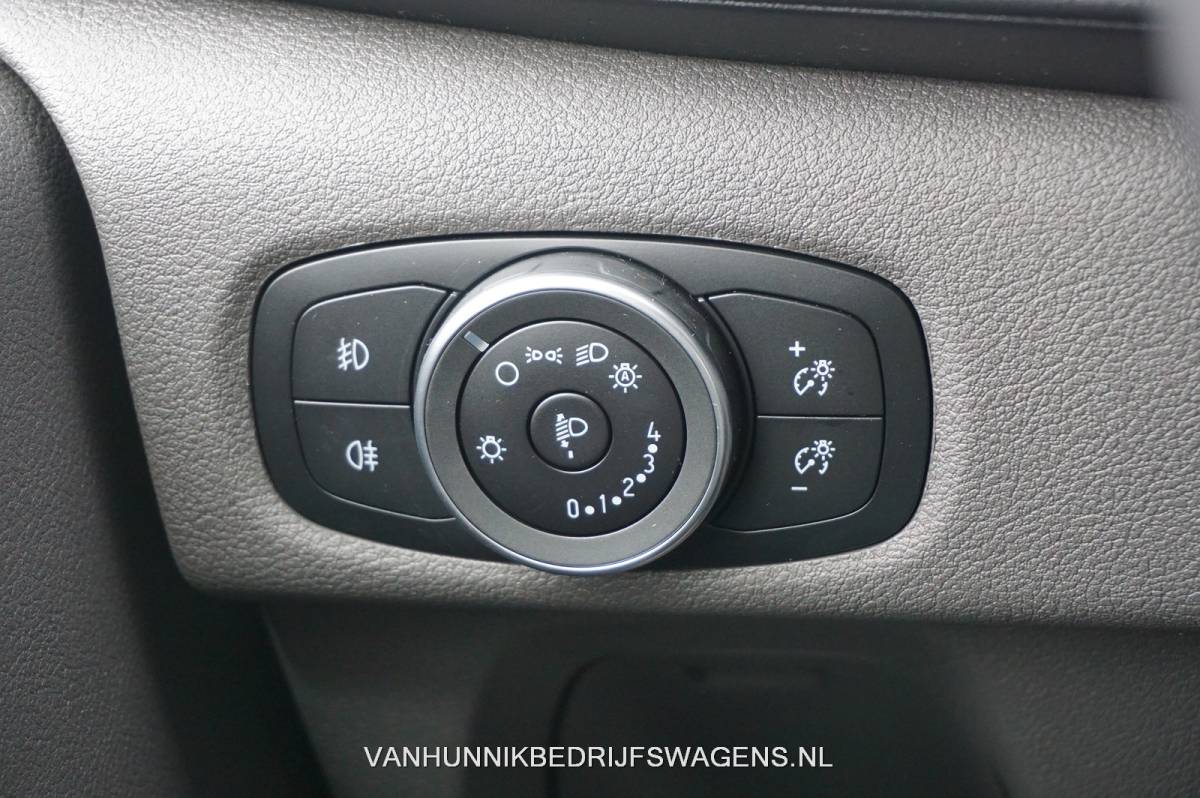 Ford Transit Custom Ford Transit Custom 340L 130PK Trend AUT BPM VRIJ!! Airco, Camera, Apple CP/Android Auto, Standkachel!! NR. 499