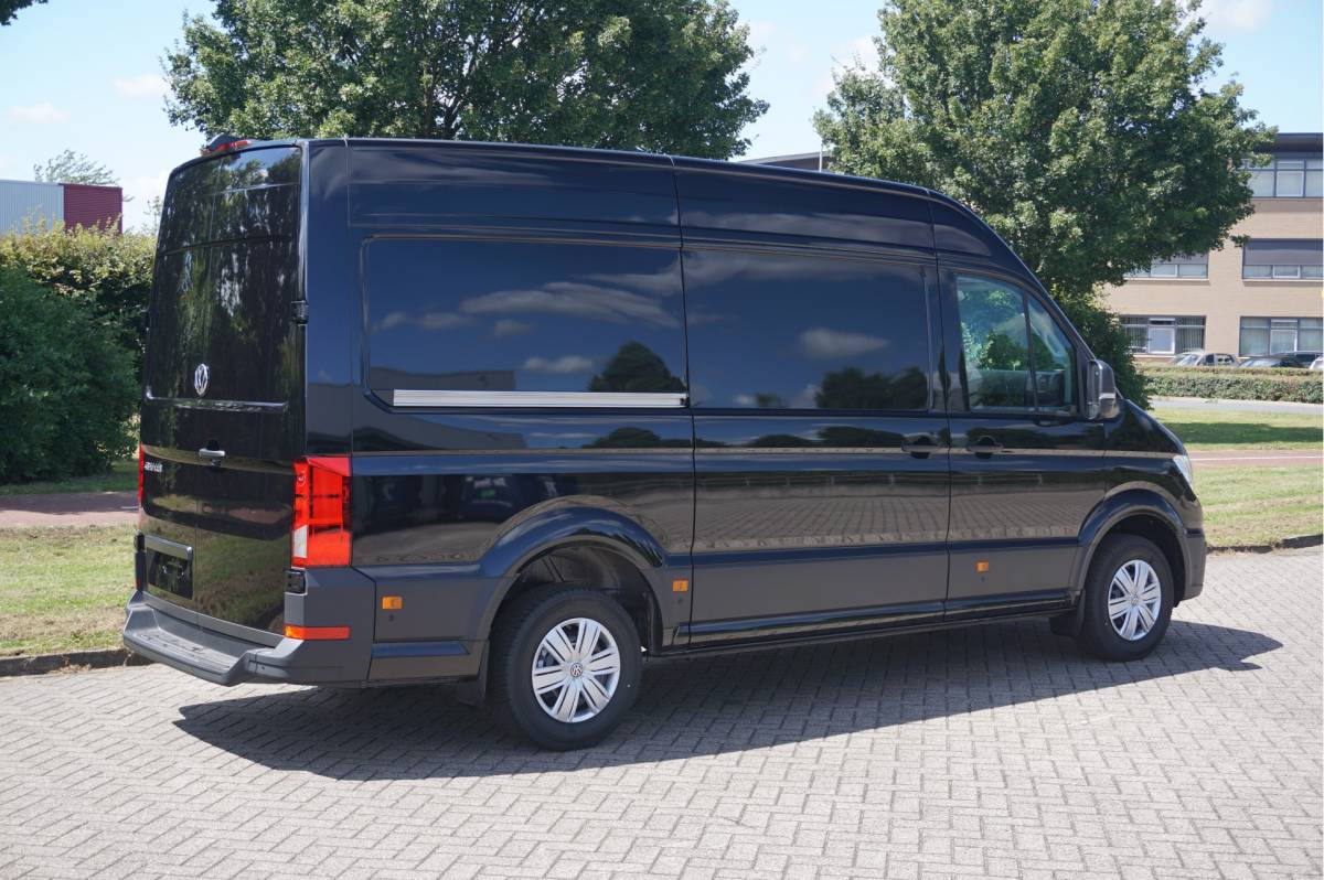 Volkswagen Crafter Volkswagen Crafter 35 177PK L3H3 AUT BPM VRIJ!! Navi, Camera, Gev. Stoel, Alarm, LED, 2x Schuifdeur!! NR. 960