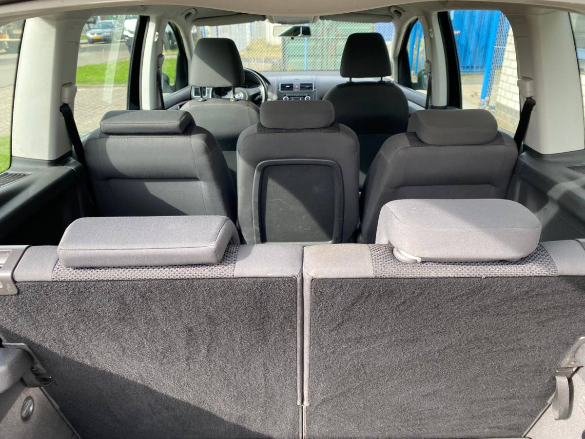 Volkswagen Touran Volkswagen Touran 1.2 TSI Highline BlueMotion 7p. Cruise Controle! Stoelverwarming! Airco