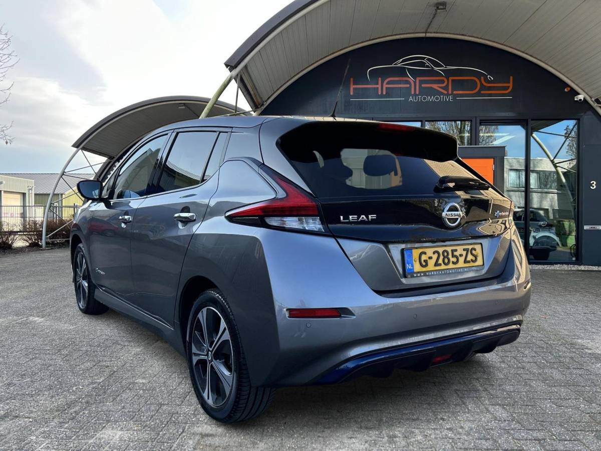 Nissan Leaf Nissan LEAF E+ Tekna 62 kWh 92% SOH Batterij Certificaat LEER BOSE CARPLAY 1e EIGENAAR Rijklaarprijs!