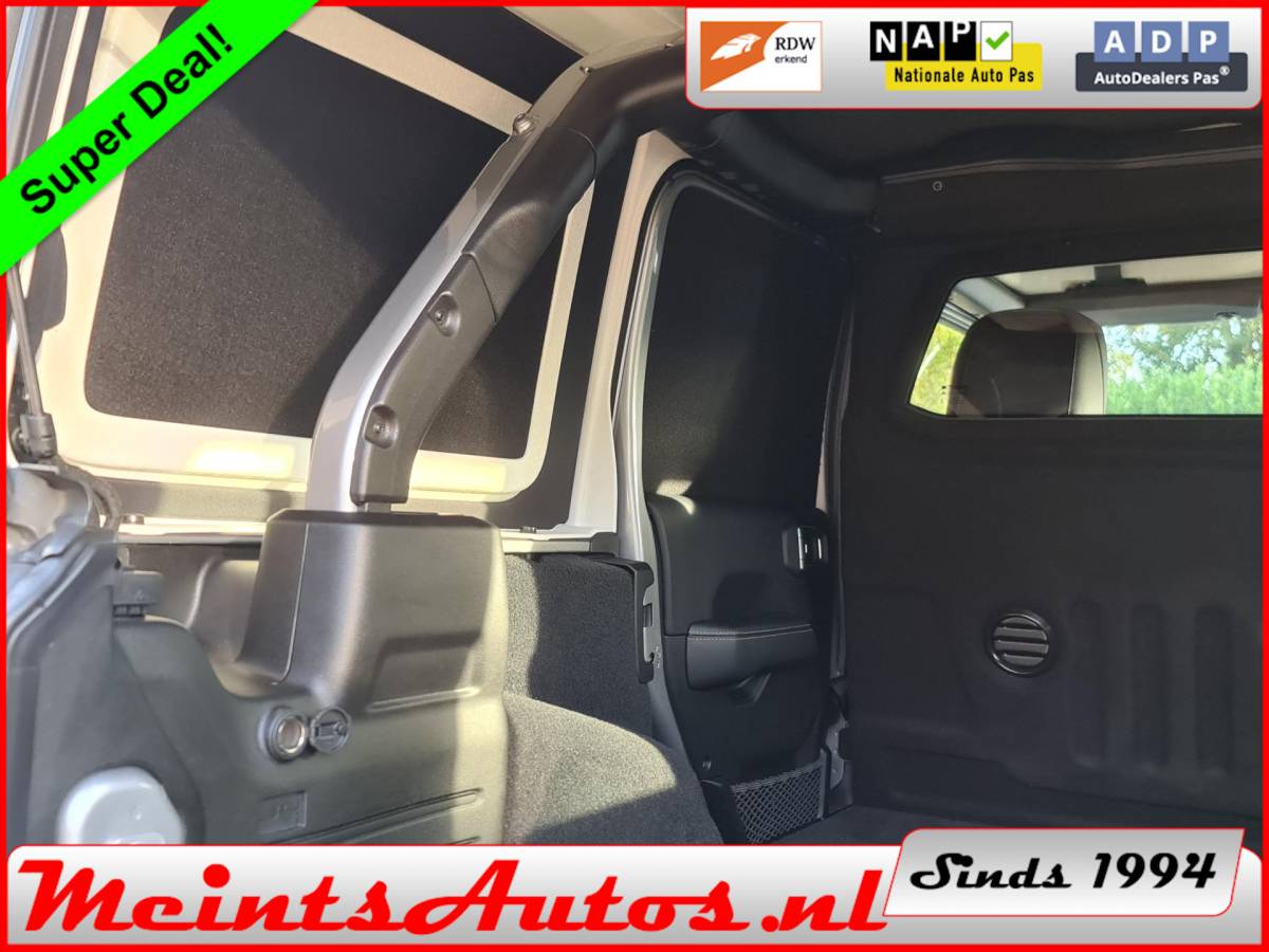 Jeep Wrangler Jeep Wrangler 2.2D Sahara Unlimited 200Pk OUTLAW 4WD, MOPART LV MUD, LEDER, BOMVOL OPTIE !!! GRIJS KENTEKEN