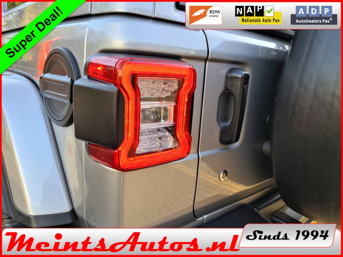 Jeep Wrangler Jeep Wrangler 2.2D Sahara Unlimited 200Pk OUTLAW 4WD, MOPART LV MUD, LEDER, BOMVOL OPTIE !!! GRIJS KENTEKEN