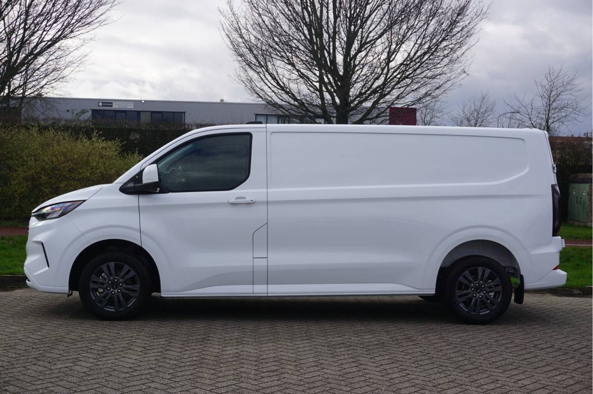 Ford Transit Custom Ford Transit Custom 320L 136PK Limited BPM VRIJ!! 13″ Sync 4 Apple CP, Cam, 17″ LM, LED!! NR. 913