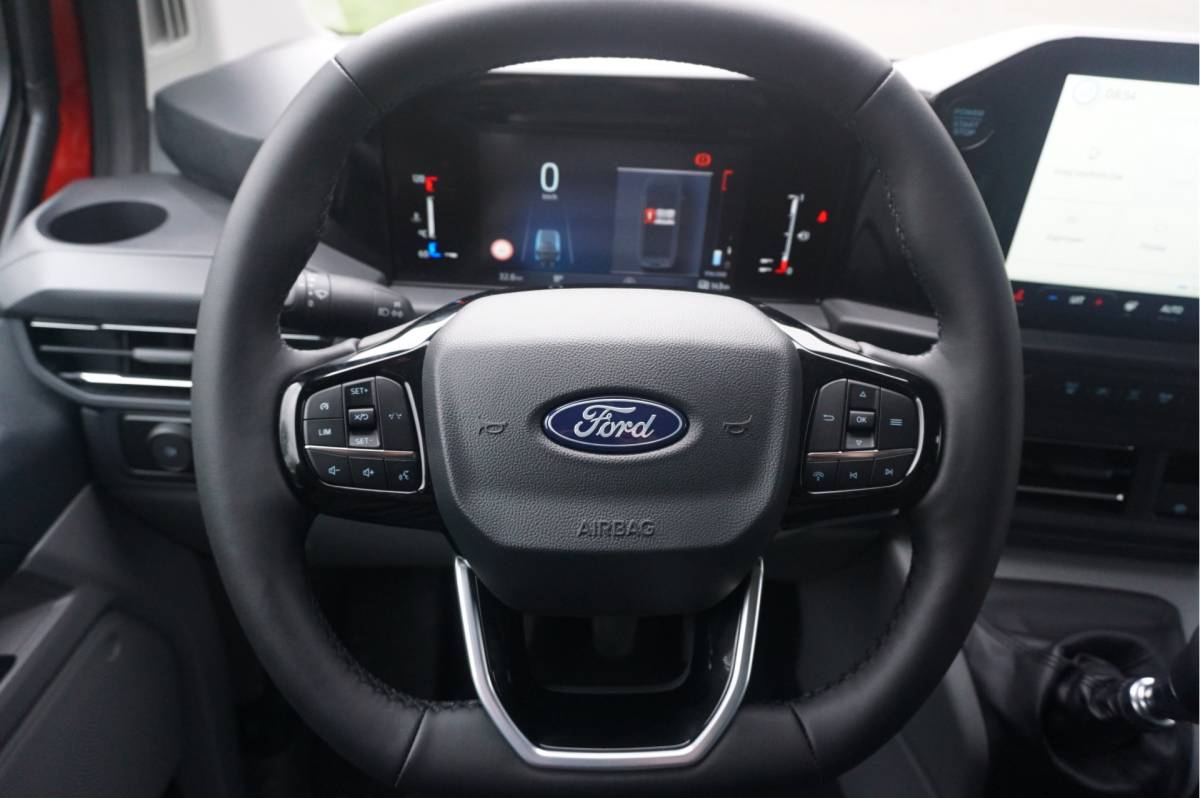 Ford Transit Custom Ford Transit Custom 300L 136PK Limited BPM VRIJ!! Navi, Cam, Adap. Cruise, 16″ LM, Trekhaak!! NR. 245
