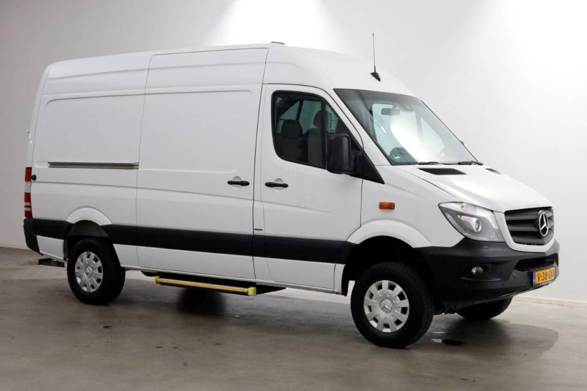 Mercedes-Benz Sprinter Mercedes-Benz Sprinter 316 CDI 163pk E6 4X4 ZG1 L2H2 Airco/Xenon/Inrichting 10-2016