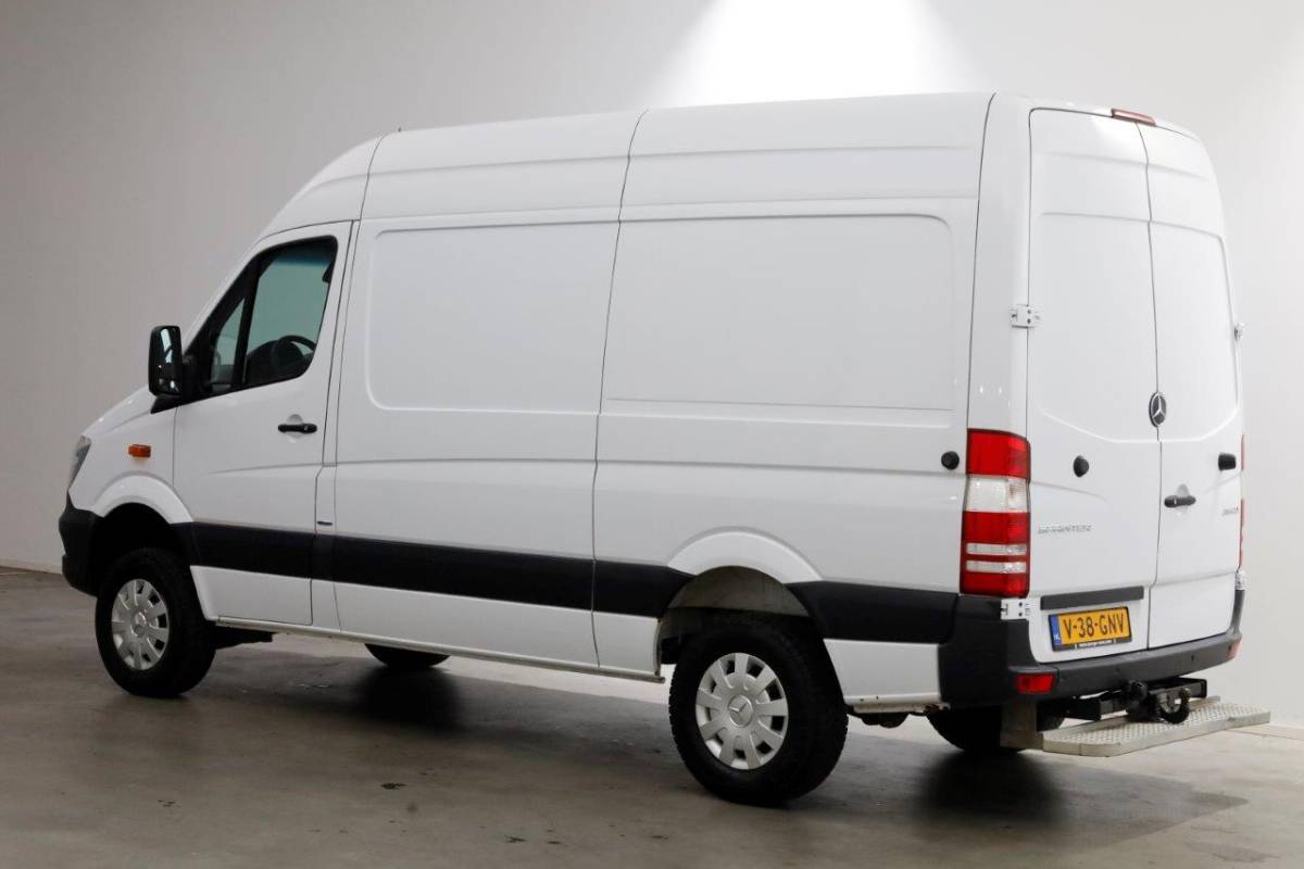 Mercedes-Benz Sprinter Mercedes-Benz Sprinter 316 CDI 163pk E6 4X4 ZG1 L2H2 Airco/Xenon/Inrichting 10-2016
