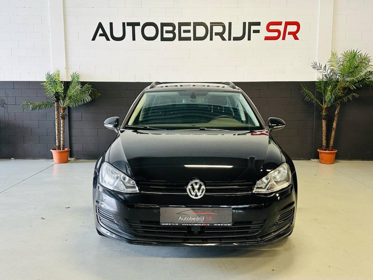 Volkswagen Golf Volkswagen Golf 1.2 TSI Highline ACC! NAvigatie! Trekhaak! Nieuwe Koppeling! Mooie auto