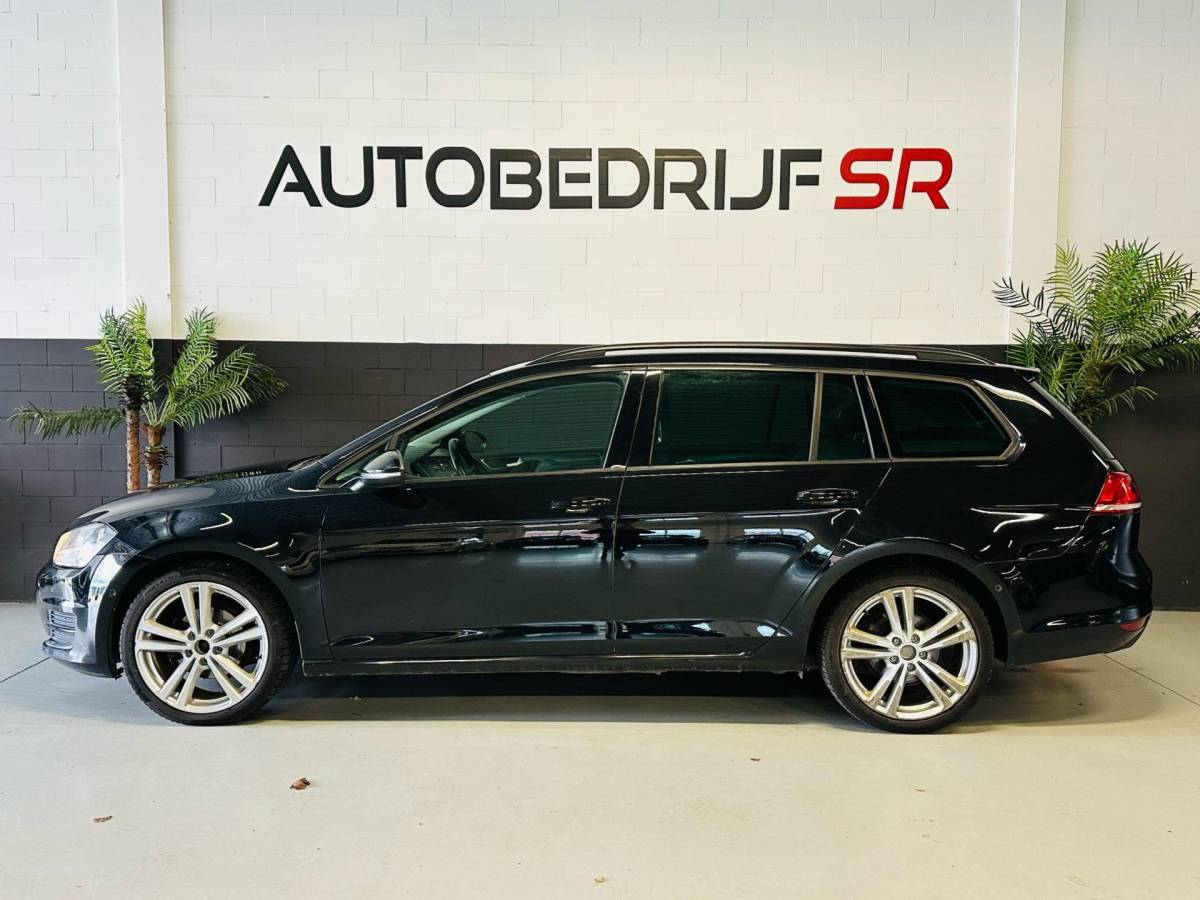 Volkswagen Golf Volkswagen Golf 1.2 TSI Highline ACC! NAvigatie! Trekhaak! Nieuwe Koppeling! Mooie auto