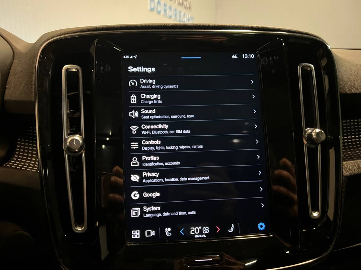 Volvo XC40 Volvo XC40 Recharge P8 AWD R-Design|SOH 96%|1e Eig|Pano|360*|Harman Kardon|Trekhaak