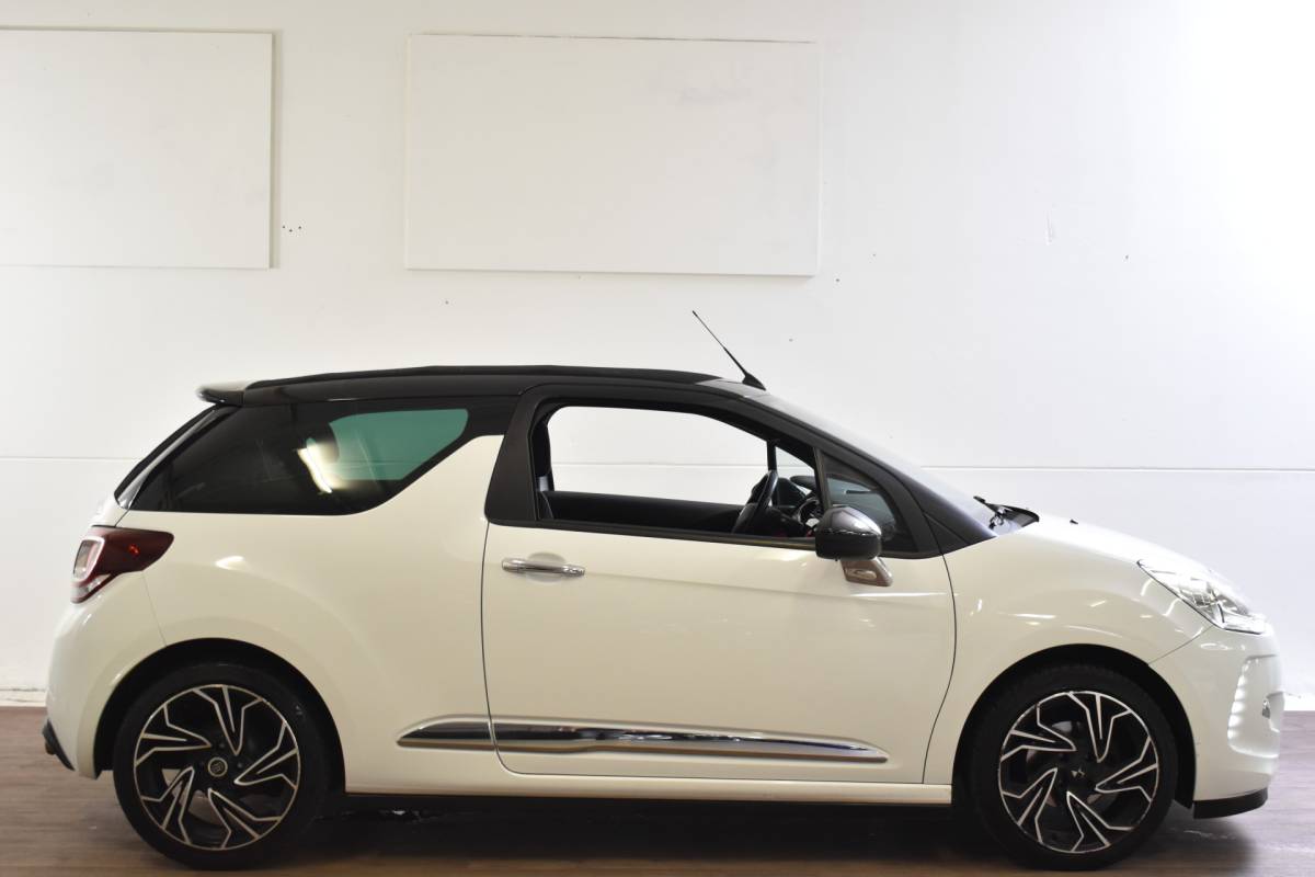 Citroën DS3 Citroën DS3 Cabrio 1.2 VTi CHIC SPORT CRUISE/CLIMATE/LED