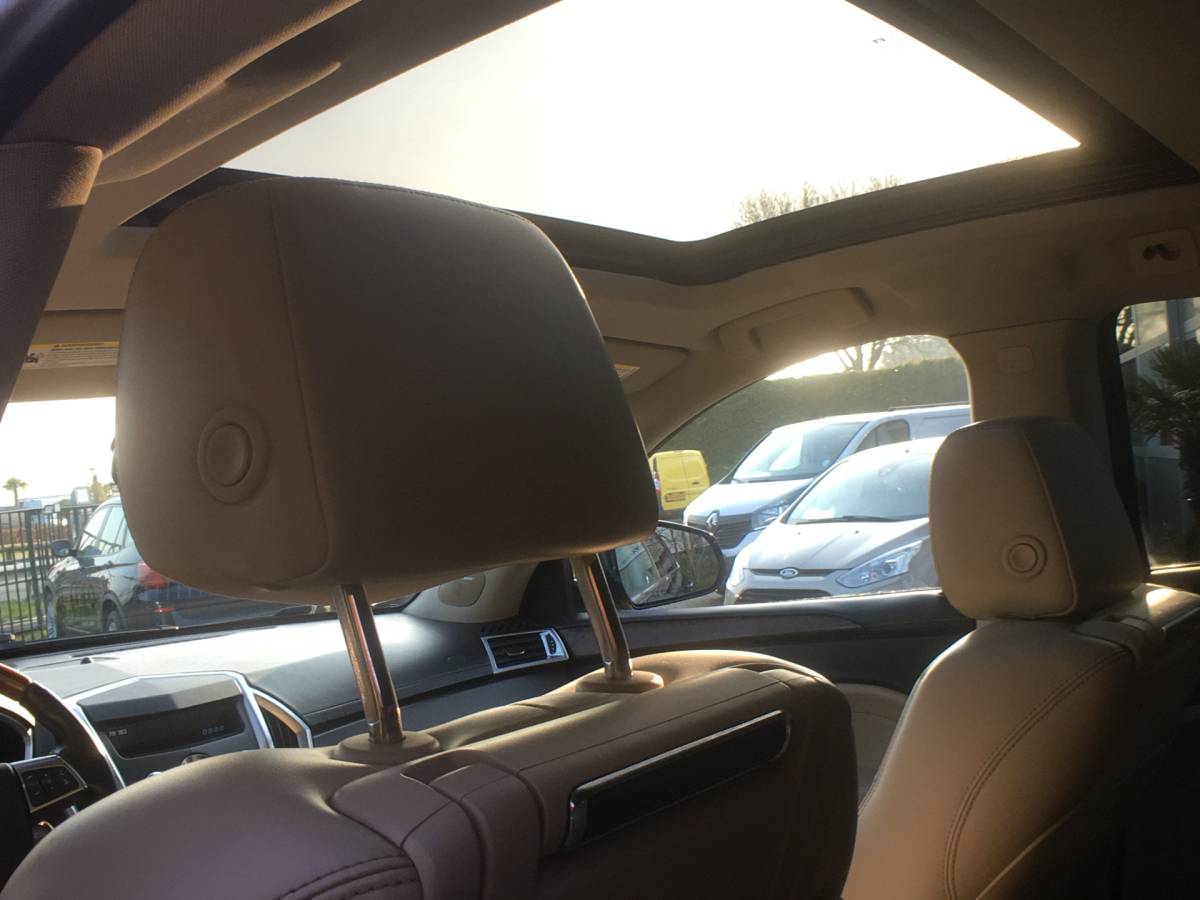 Cadillac SRX Cadillac SRX 3.0 V6 AWD Sports Luxury incl Garantie Bijna Jongtimer