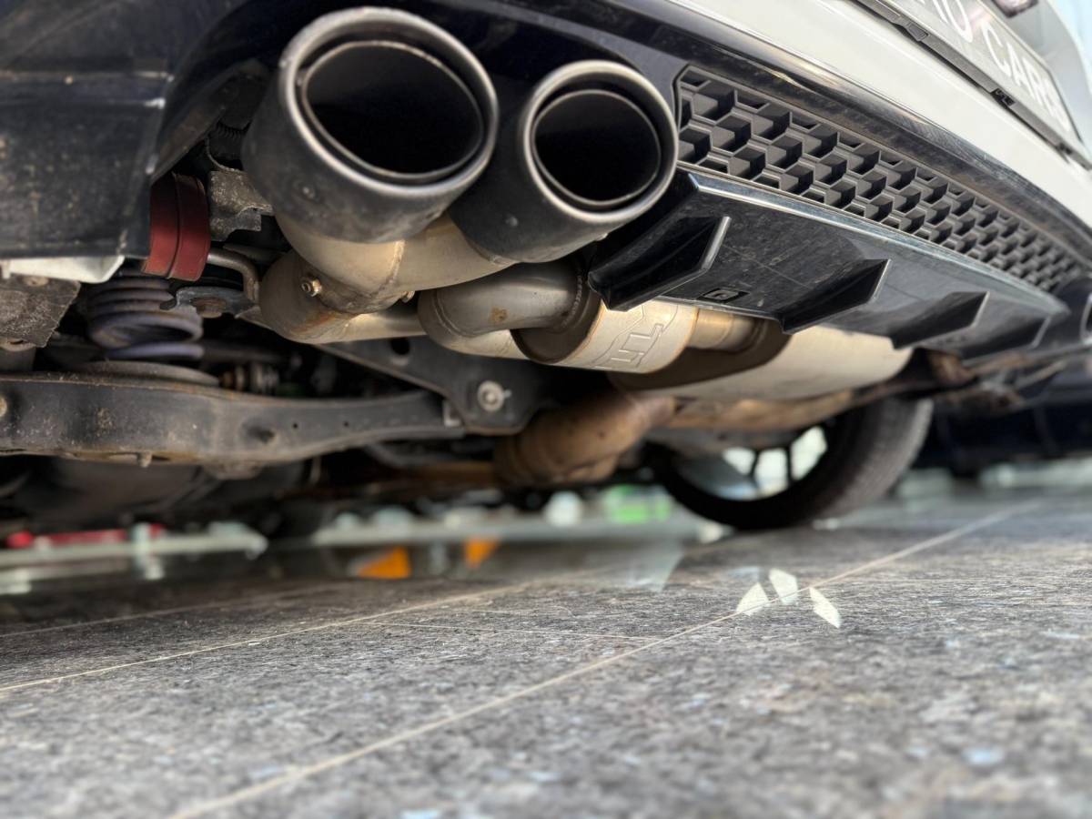 Volkswagen Golf Volkswagen Golf 2.0 TSI R 4Motion 420PK 2015 Handgeschakeld! HG-Tuned!!!