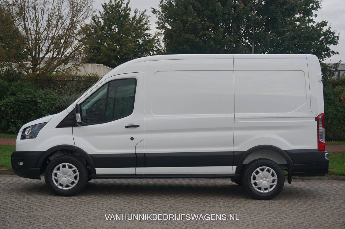 Ford Transit Ford Transit 350M 130PK L2H2 BPM VRIJ!! Airco, Navi, Camera, Trekhaak!! NR. B01*