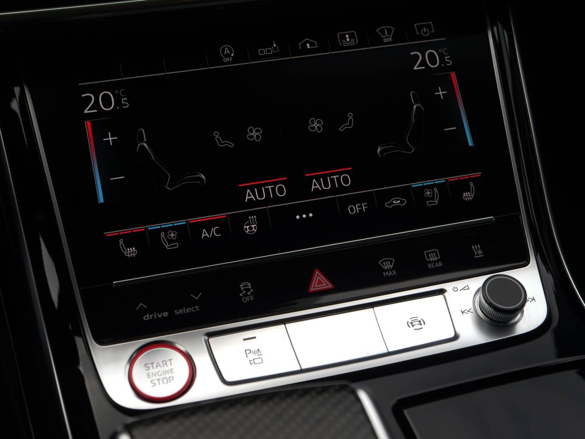 Audi S8 Audi S8 4.0 TFSI S8 Quattro | Achteras besturing | Ceramic brake | B&O | 3D Top view..