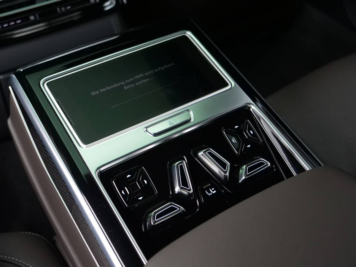 Audi S8 Audi S8 4.0 TFSI S8 Quattro | Achteras besturing | Ceramic brake | B&O | 3D Top view..