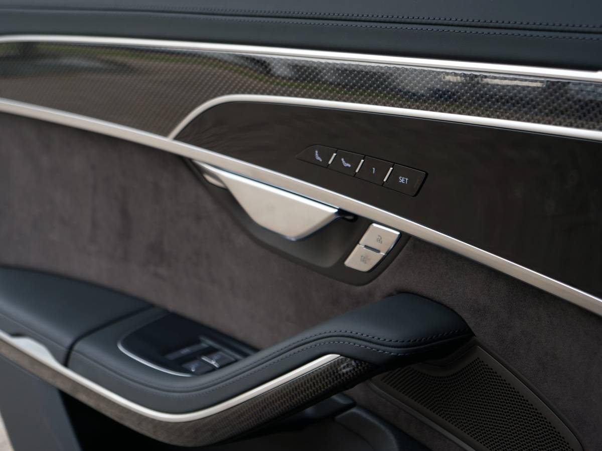 Audi S8 Audi S8 4.0 TFSI S8 Quattro | Achteras besturing | Ceramic brake | B&O | 3D Top view..