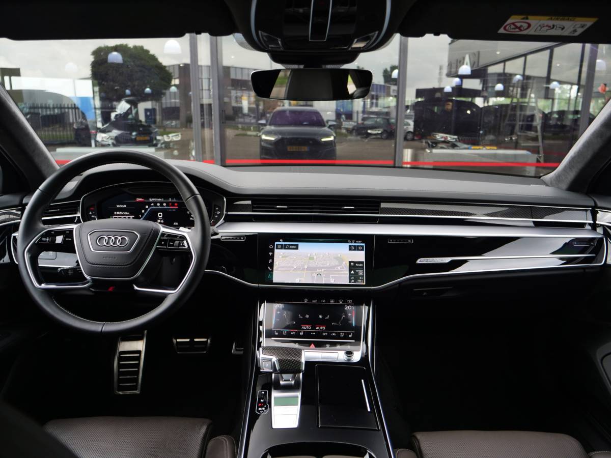 Audi S8 Audi S8 4.0 TFSI S8 Quattro | Achteras besturing | Ceramic brake | B&O | 3D Top view..
