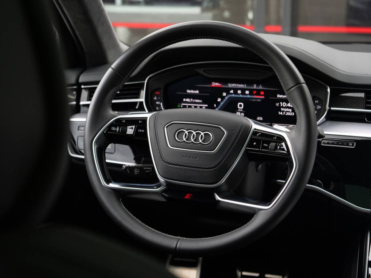 Audi S8 Audi S8 4.0 TFSI S8 Quattro | Achteras besturing | Ceramic brake | B&O | 3D Top view..