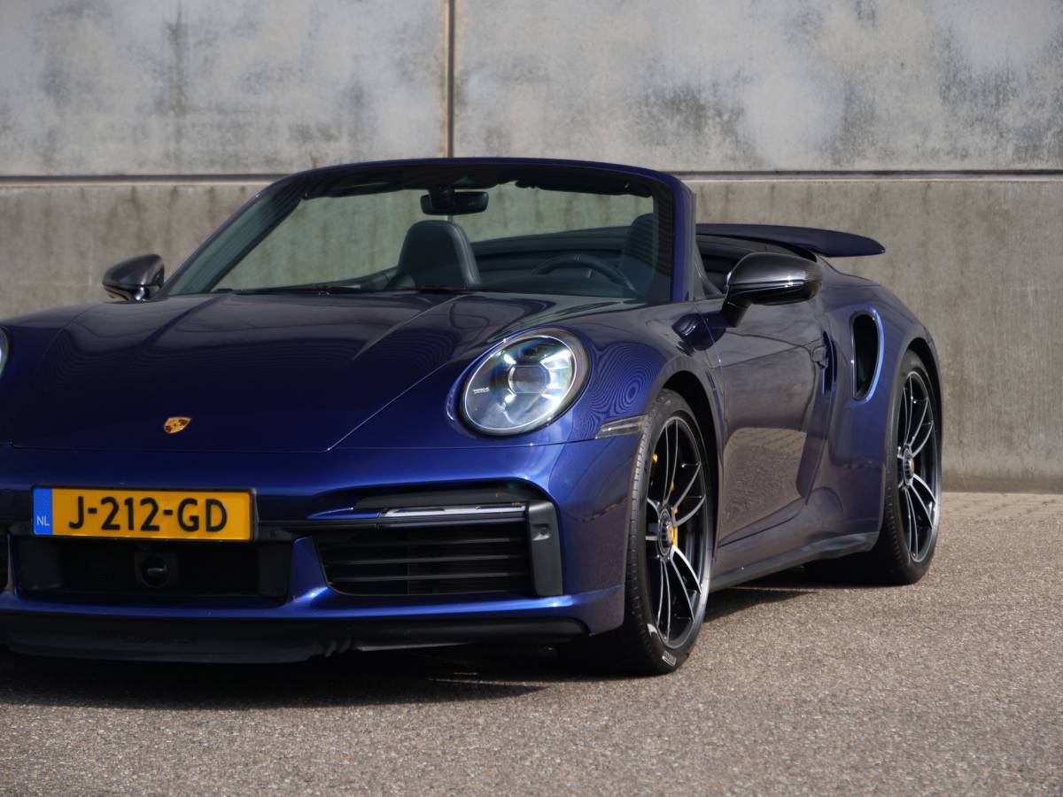 Porsche 911 Porsche 911 Cabrio 3.8 Turbo S | NL auto | burmester | carbon | sport-uitlaat | vierwielsturing