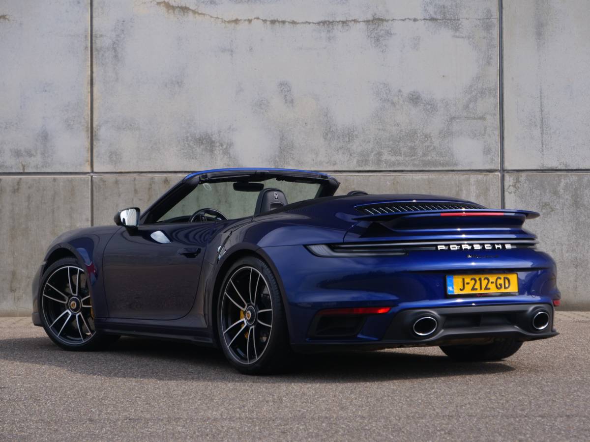 Porsche 911 Porsche 911 Cabrio 3.8 Turbo S | NL auto | burmester | carbon | sport-uitlaat | vierwielsturing