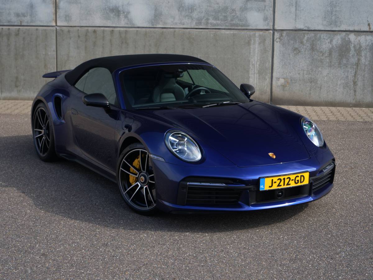 Porsche 911 Porsche 911 Cabrio 3.8 Turbo S | NL auto | burmester | carbon | sport-uitlaat | vierwielsturing