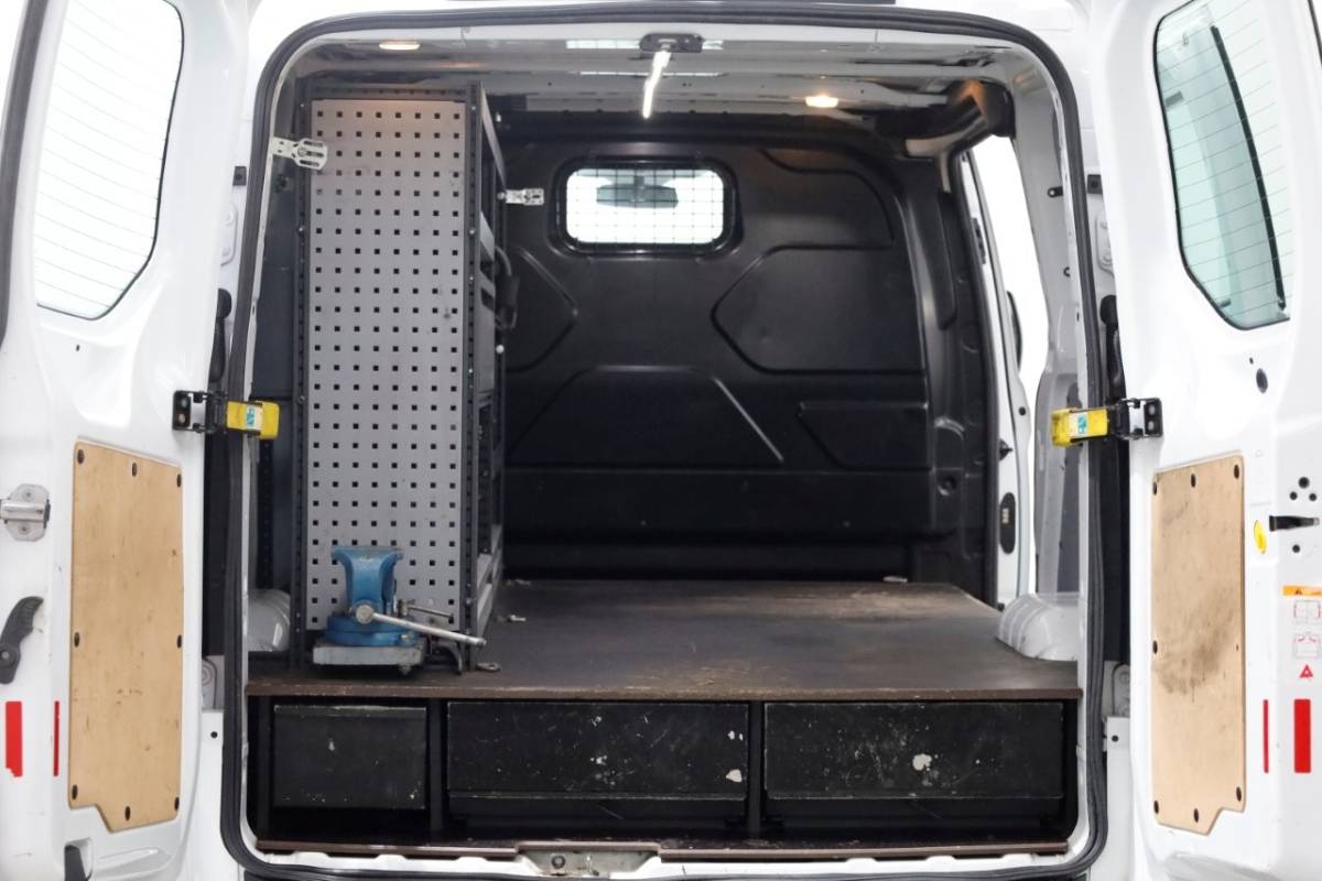 Ford Transit Custom Ford Transit Custom 340 2.0 TDCI 130pk E6 L1H1 Trend Airco/Inrichting 10-2018