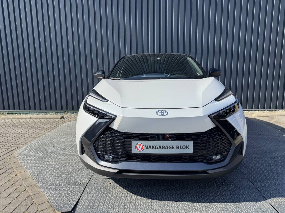 Toyota C-HR Toyota C-HR 2.0 Hybrid 200 Executive/Bi tone | 2.200 km | JBL | Sportstoelen | Rijklaar!!!