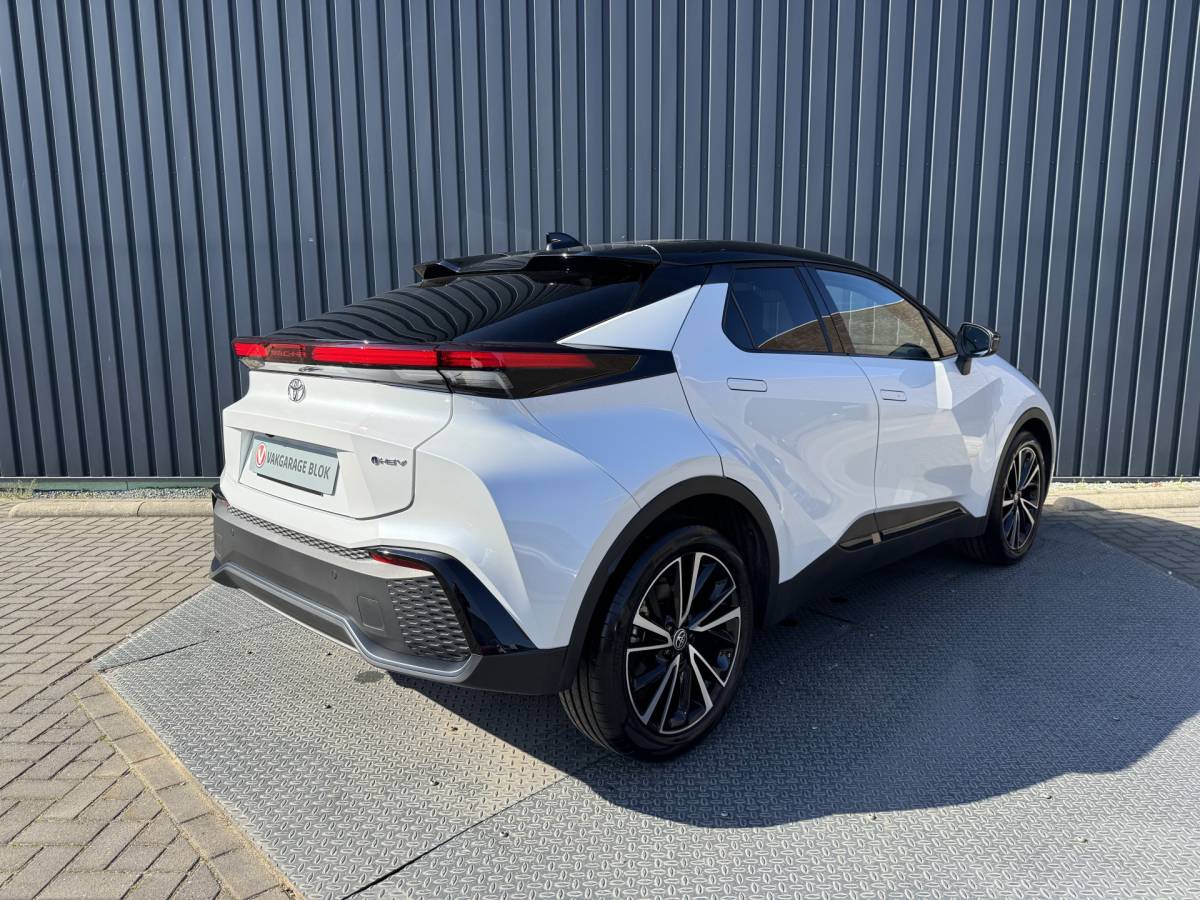 Toyota C-HR Toyota C-HR 2.0 Hybrid 200 Executive/Bi tone | 2.200 km | JBL | Sportstoelen | Rijklaar!!!