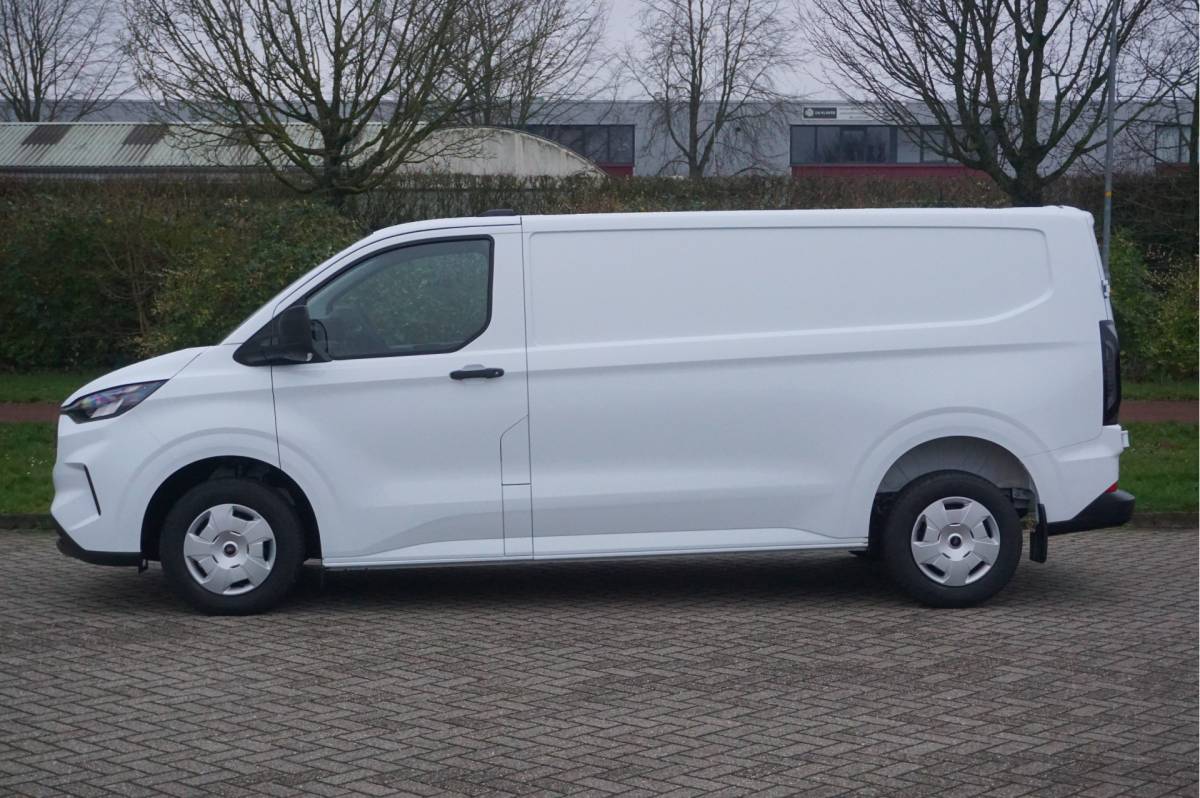 Ford Transit Custom Ford Transit Custom 280L 110PK Trend BPM VRIJ!! 13″ Sync Scherm incl. Apple CP/ Android A, Cam, LED!! NR. 248