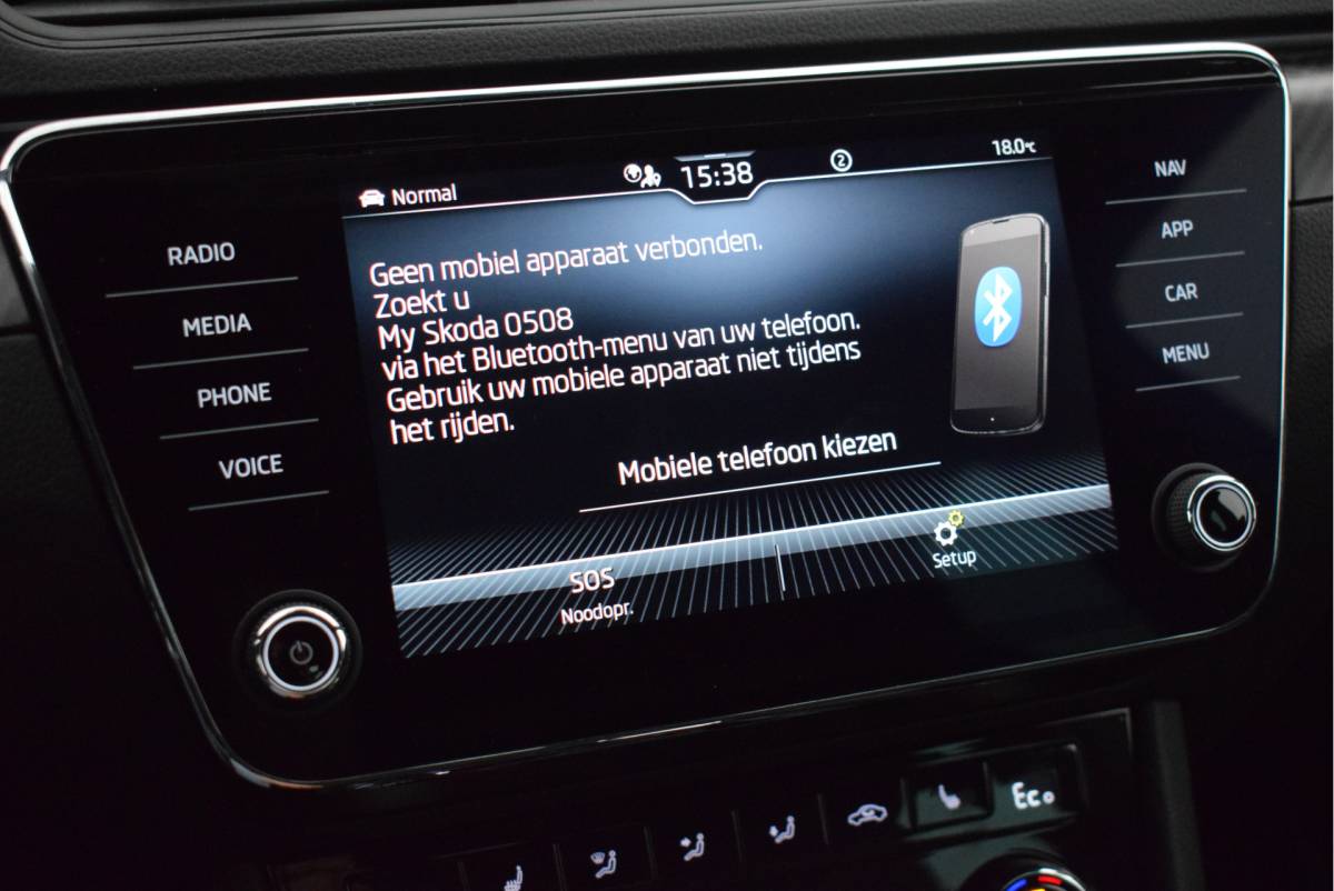 Škoda Superb ŠKODA Superb 1.4 TSI 218pk iV Sportline Business 360Camera Keyless Matrix Led Panoramadak Virtual Cockpit Navigatie