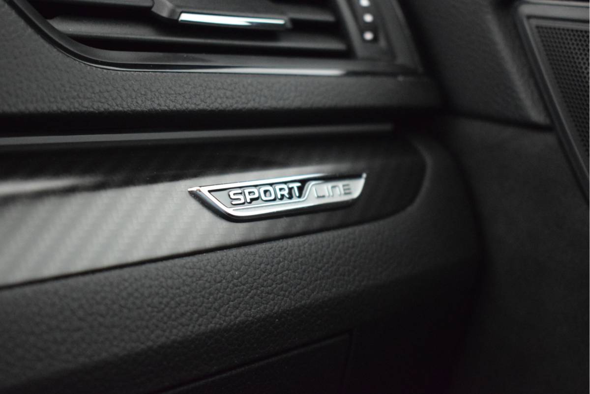 Škoda Superb ŠKODA Superb 1.4 TSI 218pk iV Sportline Business 360Camera Keyless Matrix Led Panoramadak Virtual Cockpit Navigatie