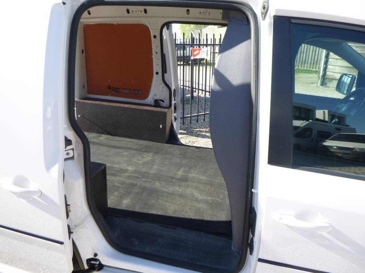 Volkswagen Caddy Volkswagen Caddy 1.6 TDI EDITION NAVI PDC LEDER 150 PK