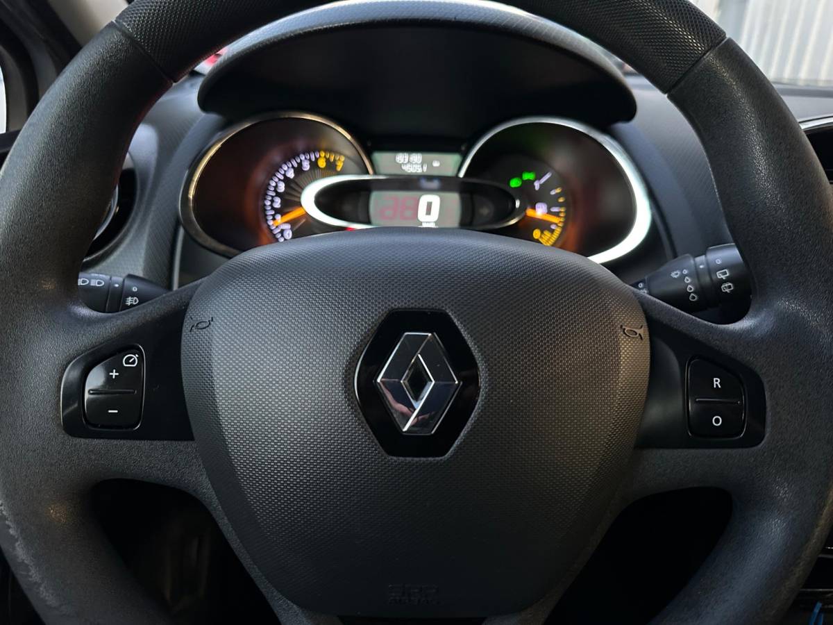 Renault Clio Renault Clio 0.9 TCe Expression 6 MAANDEN GARANTIE