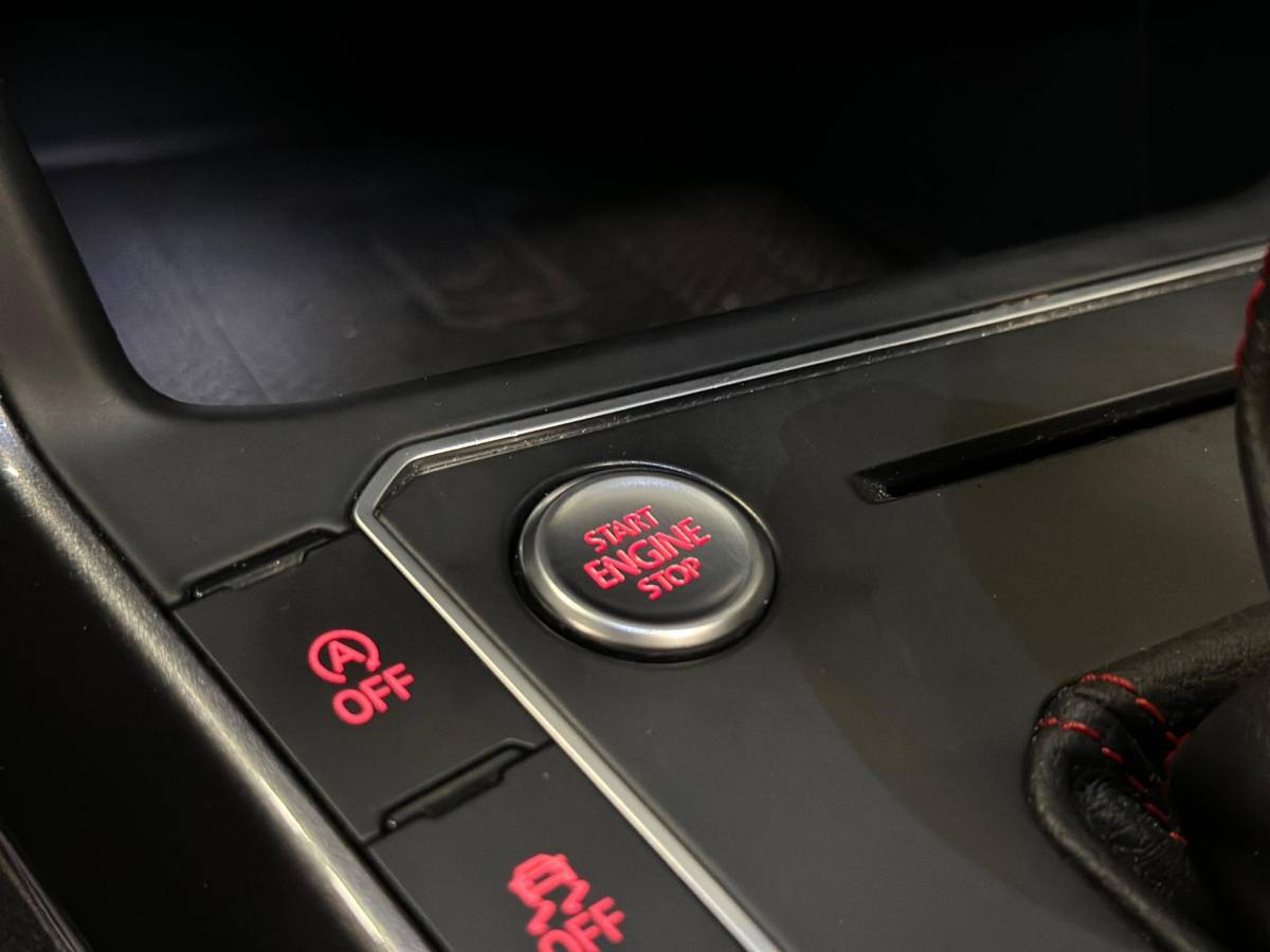 Volkswagen Polo Volkswagen Polo 2.0 TSI GTI|PANO|FULL OPTION