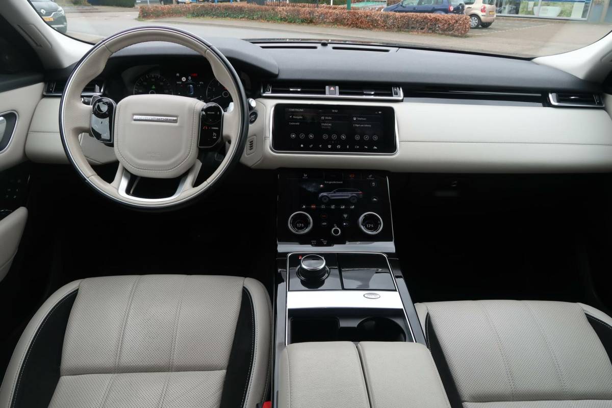 Land Rover Range Rover Velar Land Rover Range Rover Velar 2.0 I4 Turbo 300PK|TREKHAAK|DEALER ONDERHOUDEN|CARPLAY|DODEHOEK|MEMORY|KEYLESS-GO
