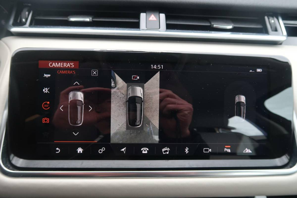 Land Rover Range Rover Velar Land Rover Range Rover Velar 2.0 I4 Turbo 300PK|TREKHAAK|DEALER ONDERHOUDEN|CARPLAY|DODEHOEK|MEMORY|KEYLESS-GO