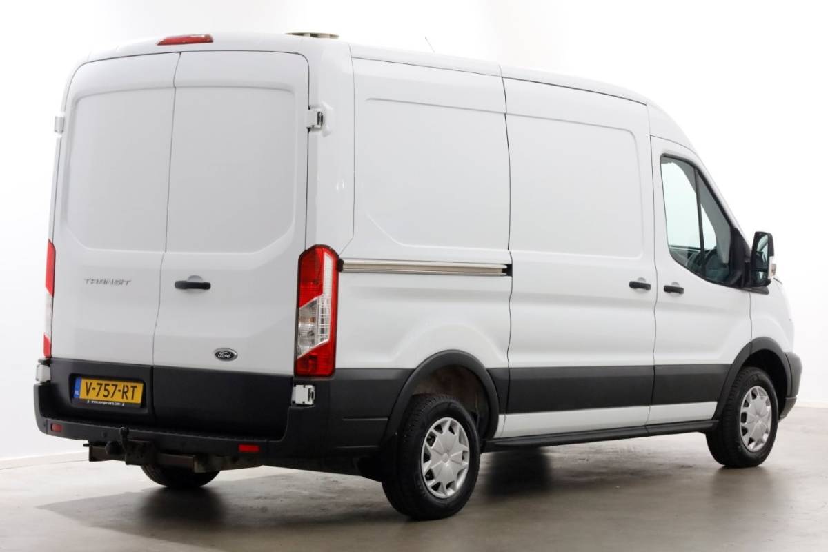 Ford Transit Ford Transit 2.0 TDCI 130pk E6 L2H2 Trend Airco/Navi Trekhaak 2700kg 08-2018