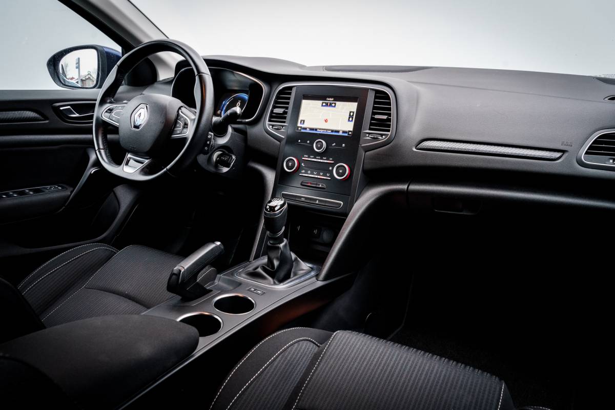 Renault Mégane Renault Mégane 1.2 TCe Limited | Sportstoelen | 17 inch LMV | PDC | Navigatie