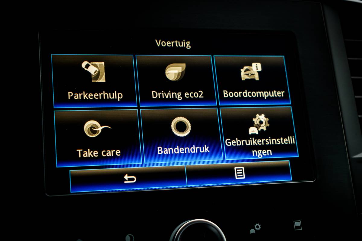 Renault Mégane Renault Mégane 1.2 TCe Limited | Sportstoelen | 17 inch LMV | PDC | Navigatie