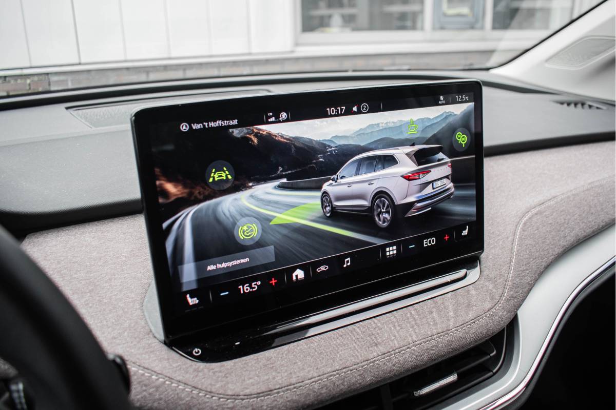 Škoda Enyaq iV ŠKODA Enyaq iV | AC Achter | Stuurverwarming 60