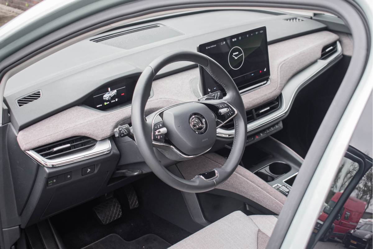 Škoda Enyaq iV ŠKODA Enyaq iV | AC Achter | Stuurverwarming 60