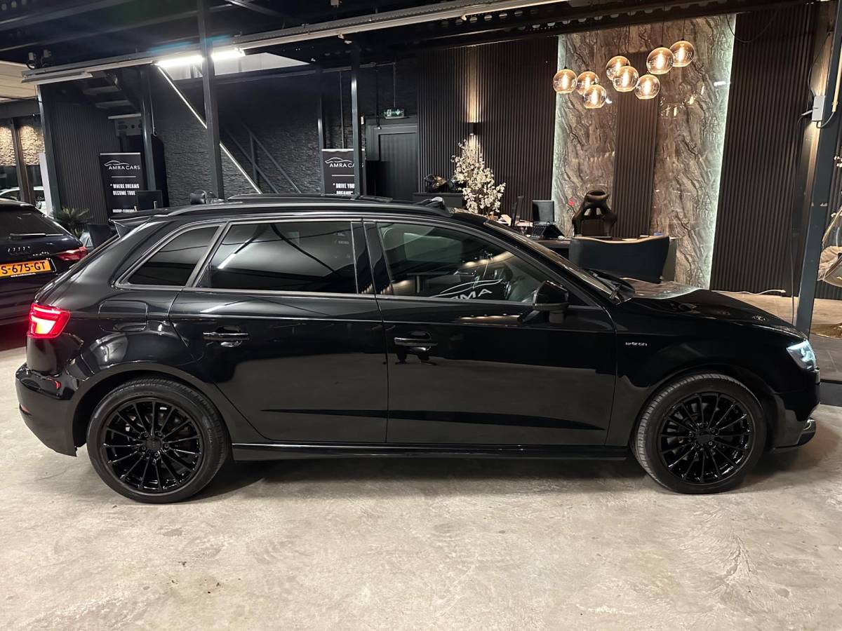 Audi A3 Audi A3 Sportback 1.4 e-tron|3X S-Line|PANO|VIRTUAL|BOMVOL